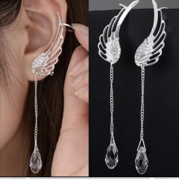 Crystal Angel Wings Earrings😇🤍 - Picture 2 of 3